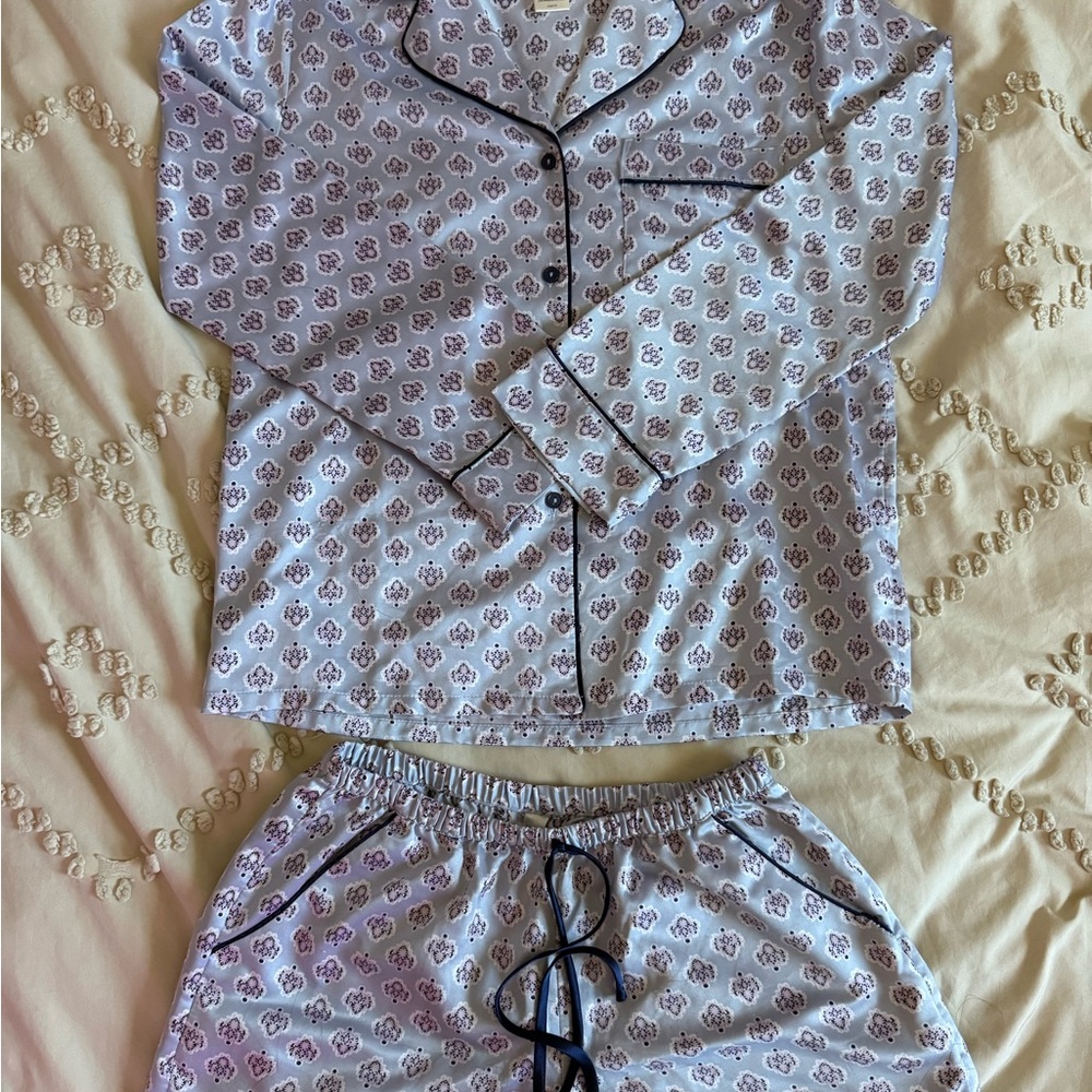 Elegant Floral Pajama Set - Light Blue